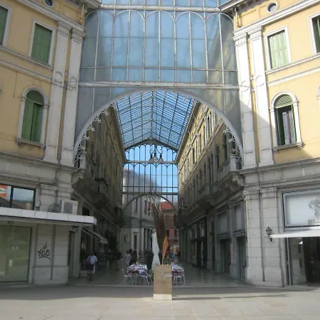 International Venice 3*